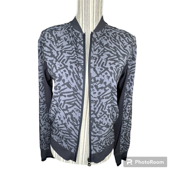 lululemon Noir Bomber Jacket - Picture 3 of 10